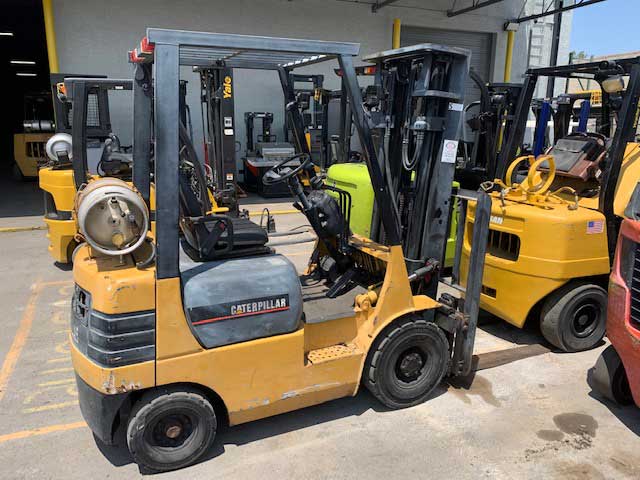 truck with forklift rental